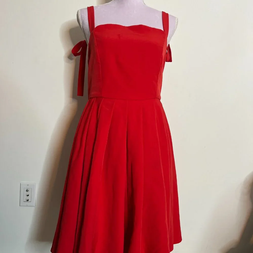 Red Dress Mini - Picture 4 of 7